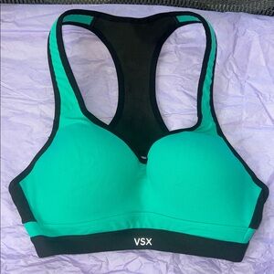 VSX SPORT Victoria’s Secret 32B Sports Bra Pre-loved